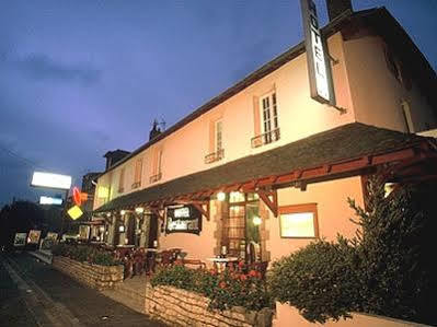 Logis Auberge Des Vieux Chenes Малемор Екстериор снимка