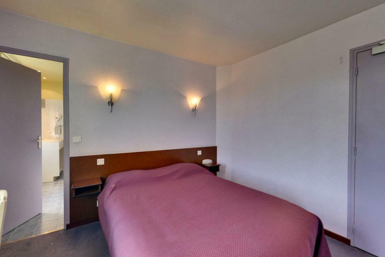 Logis Auberge Des Vieux Chenes Малемор Екстериор снимка
